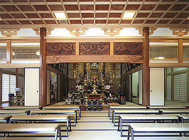 在来仏教各宗派ご利用可能な本堂内部